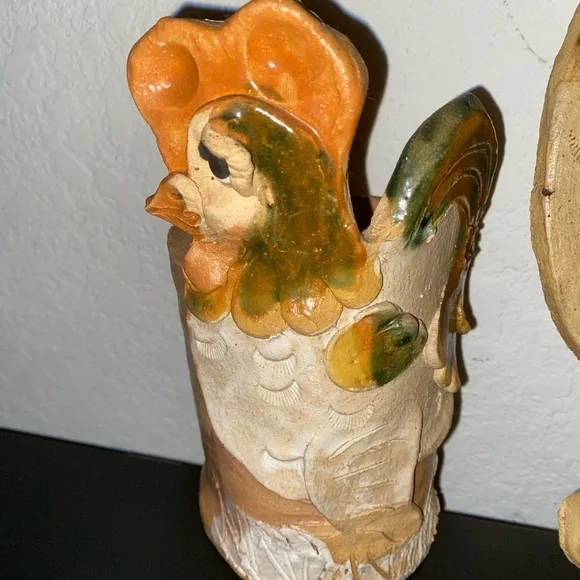 Vintage Stoneware Folk Art Rustic 11 1/2”Hanging Rooster and 7”Utensil Holder - Picture 13 of 15